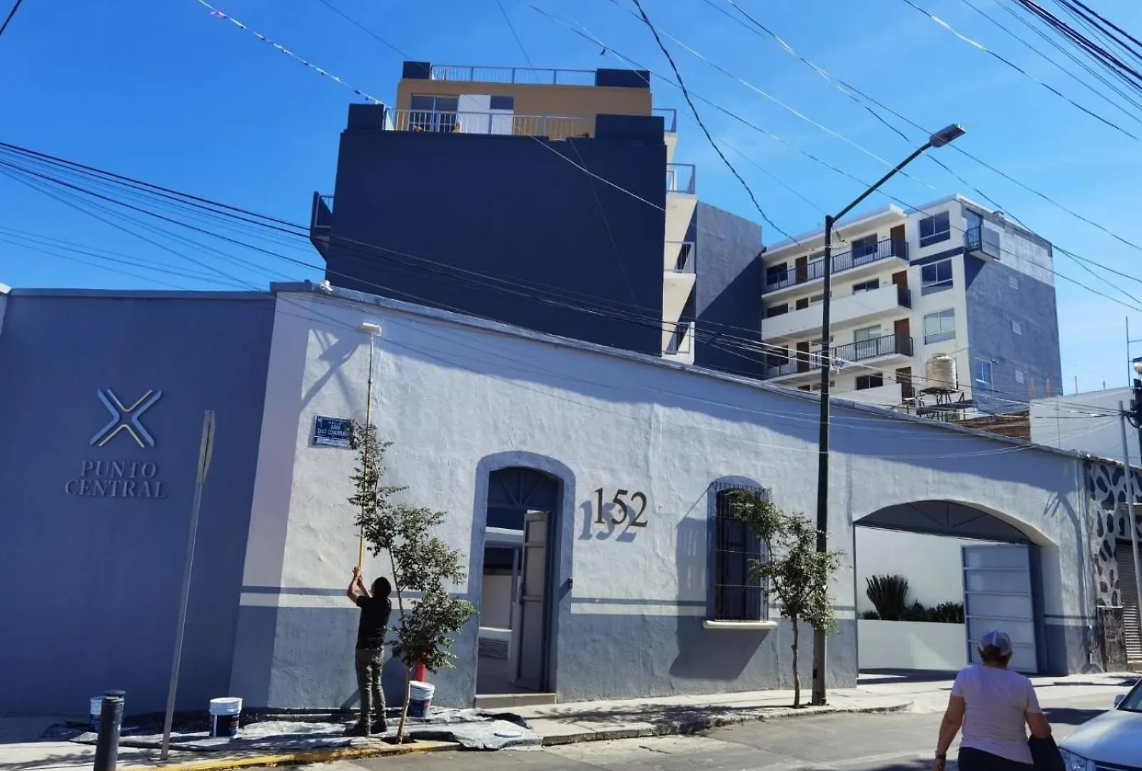Luxury Flat In Guadalajara contacts